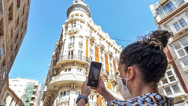 Una app, desarrollada por Biyectiva, invita al turista a interactuar con visión artificial en los edificios